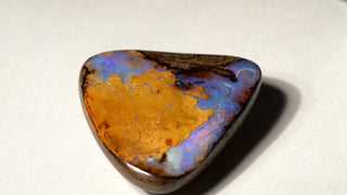 Opale boulder  multicolore freeform 0,00CT