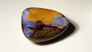 Opale boulder  multicolore freeform 0,00CT