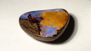 Opale boulder  multicolore freeform 0,00CT