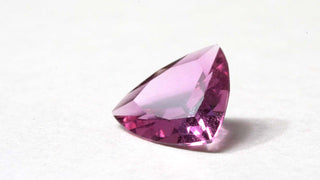 Granato viola triangolare 0.00CT