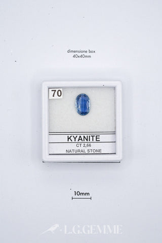 kyanite 2.66ct blu ovale