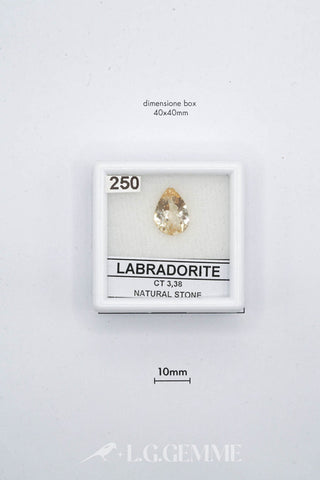 labradorite 3.38ct grigio pera