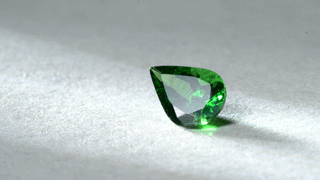 Tsavorite verde goccia 0,70CT