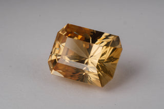 16.00CT scheelite
