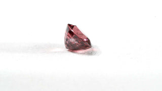 Spinello Rosso ovale 0.54CT