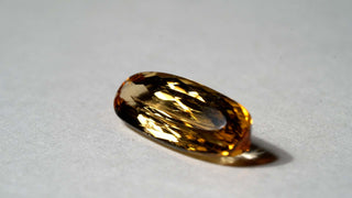 Topazio Imperiale giallo ovale 10,25CT
