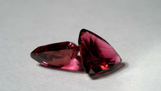 Tormalina rosa triangolare 12,32CT