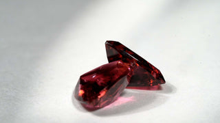 Tormalina rosa triangolare 12,32CT