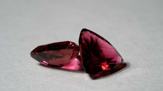 Tormalina rosa triangolare 12,32CT