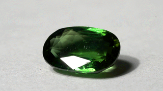 Tormalina verde ovale 8.69CT